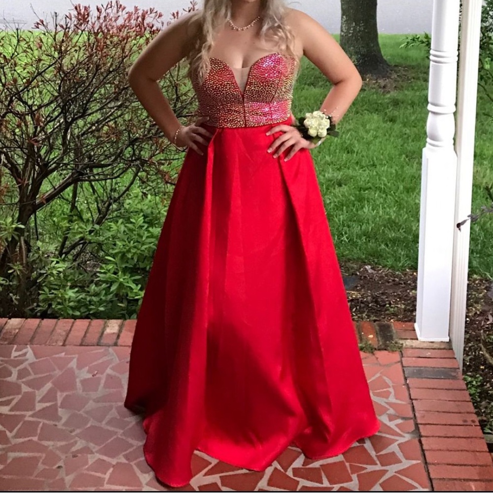 SAY YES TO THE PROM Womens Embellished Red Strapless Dress 11/12 w/pockets